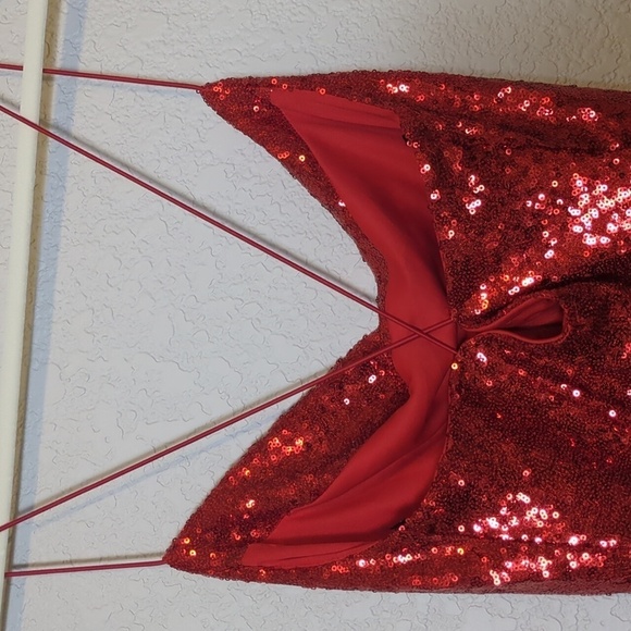 B. Smart women's red sequin sleeveless cowl neck mini dress - Picture 5 of 10